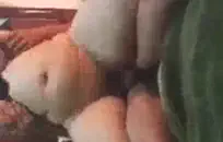 بوف اللسان من فتاة كبيرة الثدي مع الحمار الكبير شاعر المليون.